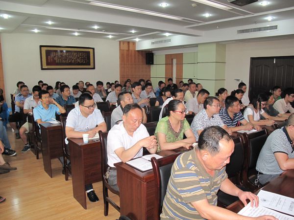 鶴峰縣舉辦財政投資評審業(yè)務(wù)培訓(xùn)，提升專業(yè)能力護航項目建設(shè)